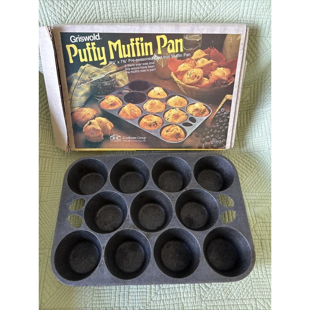 Griswold Vintage Puffy Muffin Pan Cast Iron Country Group w/ Original Box 11 Cup